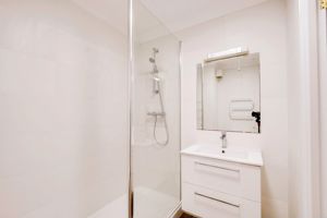 SHOWER ROOM- click for photo gallery